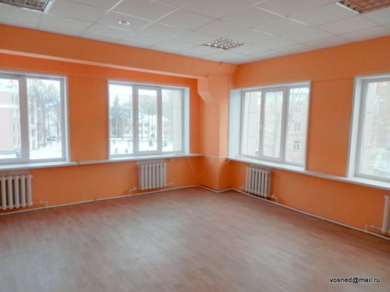 Нежилое помещение (комната) № 43, расположенное на 3-м этаже по адресу: Московская область, г. Воскресенск, ул. Советская, зд. 4, являющееся частью помещения 1 "а" с кадастровым номером 50:29:0071001:168