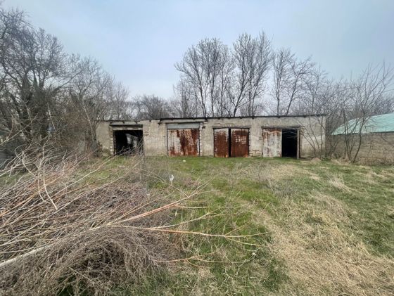 Гараж 136,3 м², п. Азовское, Крым