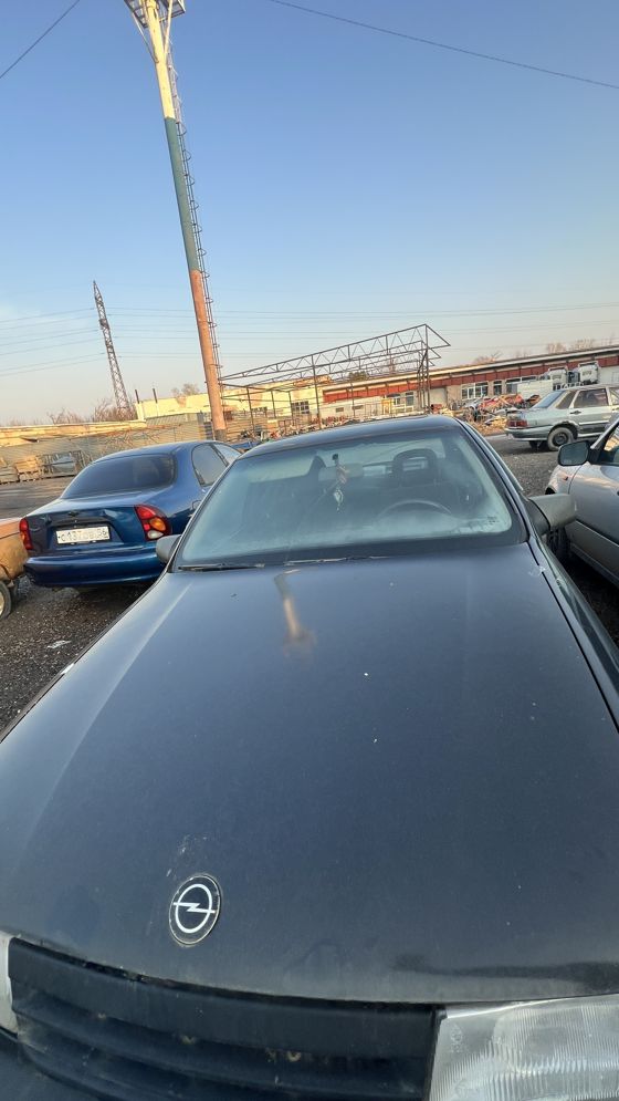 Автомобиль марки Opel Vectra, 1991 г/в, г/н А 930 ЕА 156, черного цвета, VIN WOL000087L5263863