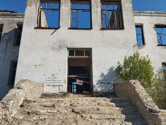 Нежилое здание