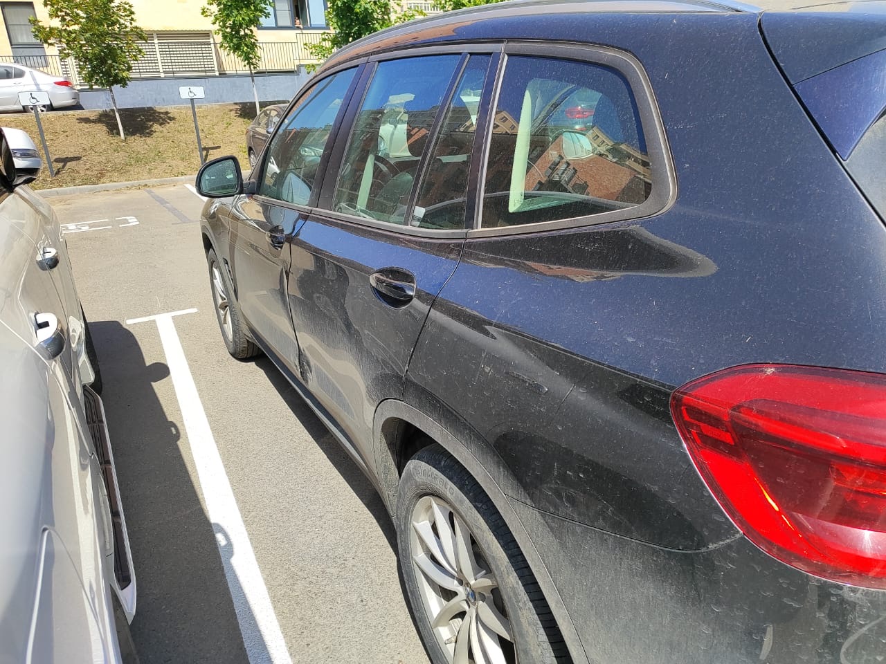 Легковой автомобиль (универсал) БМВ Х3 XDRIVE 20D, 2020 г.в., г/н M962AX761, VIN WBATX310209C87524, черного цвета, в рабочем состоянии, с левой стороны вмятина задней двери, на переднем бампере вмятина, должник ООО Медицина 21 ВЕК (ИНН 6167142910), (Поручение ТУ Росимущества в РО от 29.07.2026 № 61-1199-У). Адрес (местоположение): Ростовская область, г. Ростов-на-Дону, ул. Стартовая, 12.