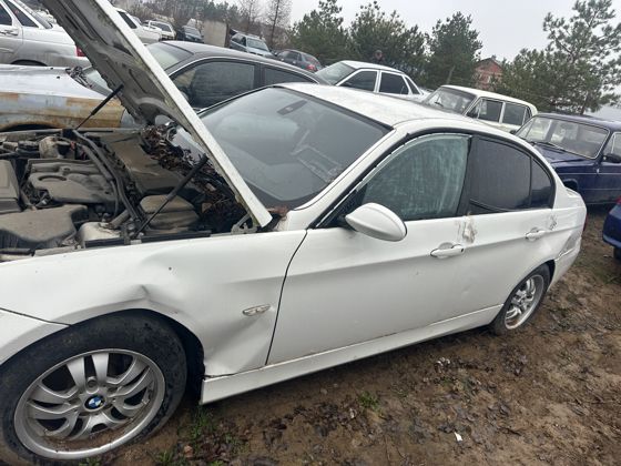 Лот №1 – Годные остатки Автомобиль марки BMW320i,  (64-009470)