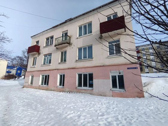 Право заключения договора аренды  нежилого помещения, общей площадью 102,7 кв. м., этаж подвал, расположенного по адресу: Сахалинская область, г. Корсаков, ул. Корсаковская,                д. 28