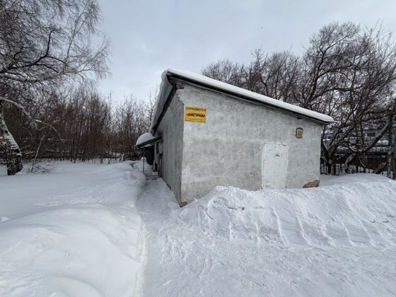 нежилое помещение общей площадью 16,2 кв. м, кадастровый номер 42:38:0101001:18003, расположенное по адресу: Кемеровская область – Кузбасс, г. Полысаево, ул. Крупской, д. 100а.