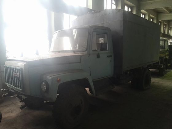 ГАЗ- 3307,  1993 года, двигатель 511,122162, шасси №1458174, цвет голубой  гос. номер Х 715 ММ66.