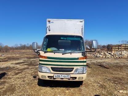 Автомобиль Toyota Dyna, грузовой фургон, 1991 года выпуска (установлен кузов 1999 г.).