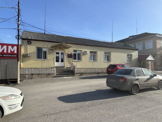 нежилое помещение площадью 32,4 кв. м с к.н. 61:38:0010178:427 по адресу: Ростовская область, Тацинский район, ст-ца Тацинская, ул. Ленина, д. 74а, 1 этаж пом. 2в,2д-9а-10