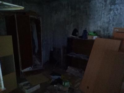 Земельный участок площадью 25 кв.м с кадастровым номером 40:01:180202:34 с расположенным на нем объектом недвижимого имущества — гаражный бокс с кадастровым номером 40:01:180202:647, по адресу: Местоположение установлено относительно ориентира, расположенного в границах участка. Почтовый адрес ориентира: Калужская область