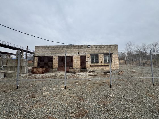 Право заключения договора аренды нежилого здания  - Боксы для сушки пиломатериалов с кадастровым номером 25:27:060101:280 общей площадью 78,2 кв. м, расположенного по адресу: Приморский край, г. Артем, ул. Стрельникова, д. 68а