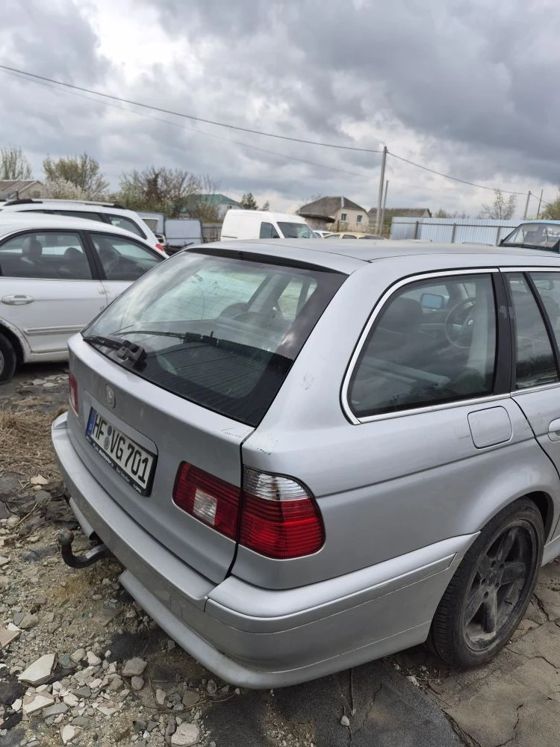 (годные остатки) транспортное средство марки BMW модель 525I, серебристого цвета, универсал, 2001 года выпуска