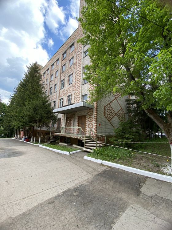Нежилое здание, назначение: нежилое, площадью 2491 кв.м., с кадастровым номером 71:17:030104:2740, с земельным участком из земель населенных пунктов, вид разрешенного использования – предпринимательство, с кадастровым номером 71:17:030104:2890, площадью 798 кв.м., местонахождение: Тульская область, Плавский район, ул. Орлова, д. 2а, строение 27