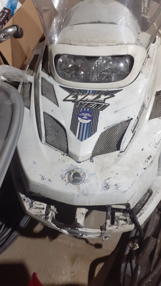 Транспортное средство Снегоход LYNX YETI PRO 550, 2008 года выпуска, заводской № машины (рамы) YH2SFU9A69R000358, двигатель № М6811619