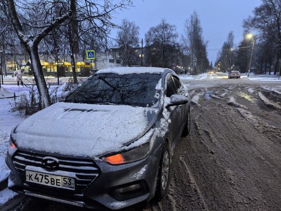 Легковой автомобиль HYUNDAY SOLARIS, 2010 года выпуска, государственный номер К475ВЕ53, идентификационный номер (VIN) Z94K241BAKR115762. Цвет: серый.