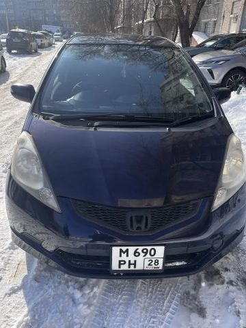 Лот №18. Автомобиль Хонда Фит, 2008 г.в., г/н М690РН28, номер кузова GE81025954, должник Меркульев А.А. (Уведомление ТУ Росимущества в Амурской области № 311) Адрес: Амурская область, г. Благовещенск, ул. Переселенческая, д. 21. Минимальная начальная цена 700 286 рублей. Сумма задатка 105 043 рублей.