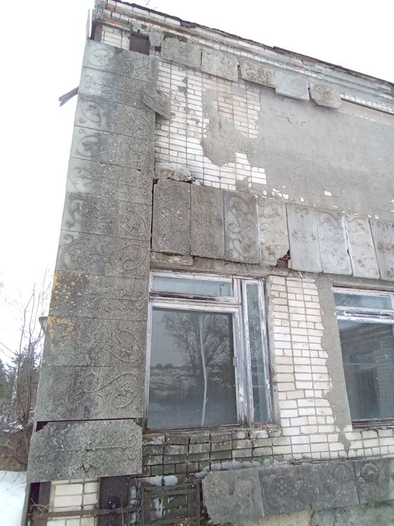 Продажа нежилого здания с земельным участком:-нежилое здание, 1976 года постройки, назначение: нежилое, площадь 537,4 кв.м,кадастровый номер 52:31:0090005:450;- земельный участок, в границах которого расположено вышеуказанное нежилое здание,кадастровый номер 52:31:0090005:207,площадь 4129 кв.м,категория земель:земли населённых пунктов,вид разрешенного использования: под административным зданием,адрес: Нижегородская обл.,Большемурашкинский р-н, с. Рождествено, ул. Набережная д.11
