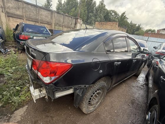 Годные остатки: легковые автомобили, 2 штуки