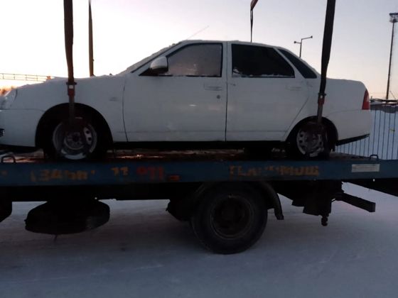Автомобиль Лада 217050 LADA PRIORA, г.р.з. K 826 КТ 186, VIN: XTA217050E0465616, 2014 г.в. (ключи и документы отсутствуют, техническое состояние не проверялось, пробег не известен). Имущество продается в том виде, в каком оно есть, в случае продажи возврату/обмену не подлежит. За скрытые дефекты имущества Продавец ответственности не несет.