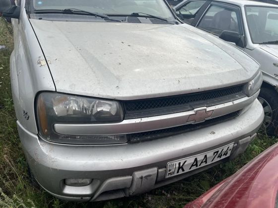 Транспортное средство CHEVROLET TRAIL BL, 2004 года выпуска, VIN - 1GNET16P446158200, регистрационный номер KAA744 с комплектом ключей; копия пассажирской таможенной декларации № 10102090/221120/С035661; копия иностранного свидетельства о регистрации № 126202145; копия договора безвозмездного пользования транспортным средством от 12.10.2019