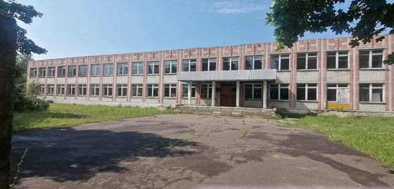 Имущественный комплекс в составе: - Нежилое здание, с кадастровым номером: 12:07:1620101:217, по адресу Российская Федерация, Республика Марий Эл, м.о. Новоторъяльский, д. Шура, ул. Микрорайон, д. 6, площадью 1850,5 кв.м.; - Котельная с тепловой сетью, с кадастровым номером: 12:07:1620101:460, по адресу: Российская Федерация, Республика Марий Эл, м.р-н Новоторъяльский, с.п. Пектубаевское, д Шура, ул Микрорайон, д. 6, протяженностью 30,0 м.; - земельный участок, с кадастровым номером: 12:07:16201