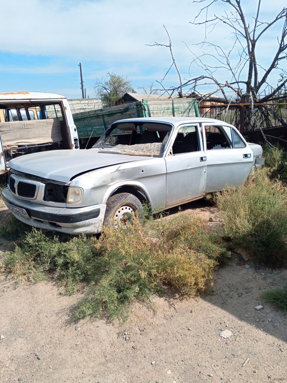 Легковой автомобиль  ГАЗ 3110