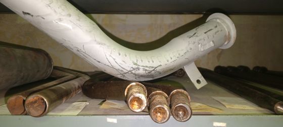Движимое военное имущество (кроме вооружения и боеприпасов): а) запасные части к автомобильной технике. Перечень имущества, подлежащего реализации указан в Приложении №1.
