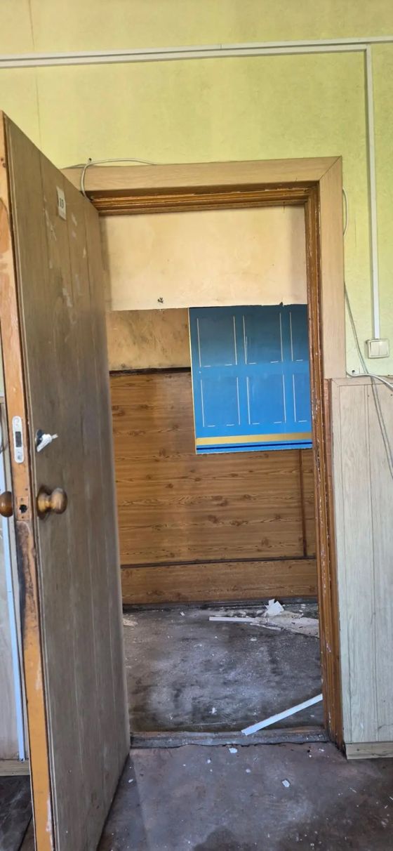 Нежилое здание Управление, расположенное по адресу: Хабаровский край, г. Советская Гавань, ул. Советская, д. 25А, с земельным участком под ним