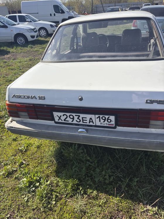 Автомобиль "Опель Аскона", 1986 г. в.,  г/н Х293 ЕА 196, VIN WOL000086G1215534