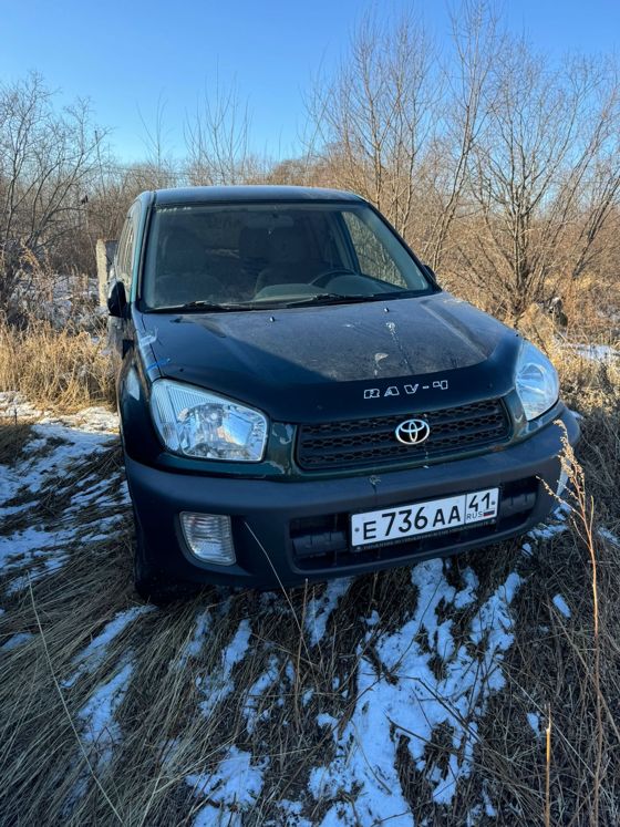 А/м   "Тойота РАВ 4", г.р.з. Е 736 АА 41rus, 2000 г.в.