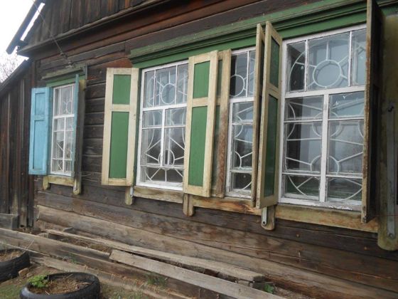 Нежилое здание, назначение: нежилое, кадастровый номер: 38:26:010108:336, расположенное по адресу: Иркутская область, городской округ Ангарский, поселок Новоодинск, улица Лесная, строение 14а, площадью 102 кв.м. Одновременно отчуждается земельный участок площадью 301 кв.м с кадастровым номером 38:26:030202:127 по цене 248 024,00 рублей без учета НДС.