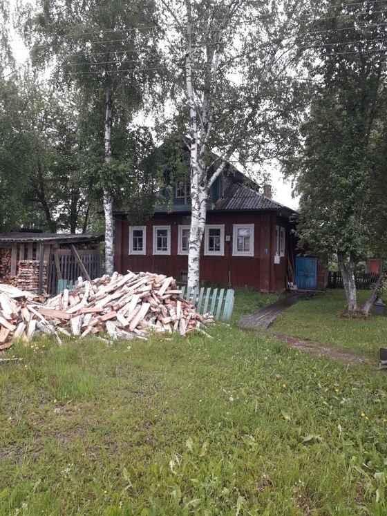 -  здание,  нежилое, наименование: одноэтажное деревянное административное здание, кадастровый номер 35:17:0404001:160 по адресу: Вологодская область, Кичменгско-Городецкий район, д.Шатенево, д.б/н, площадь 49,9  кв.м.,   - земельный участок, кадастровый номер 35:17:0404001:123 по адресу: Вологодская область, Кичменгско-Городецкий район, д.Шатенево, д. 1, площадь 506 кв.м., земли населенных пунктов, вид разрешенного использования: для обслуживания и эксплуатации административного здания