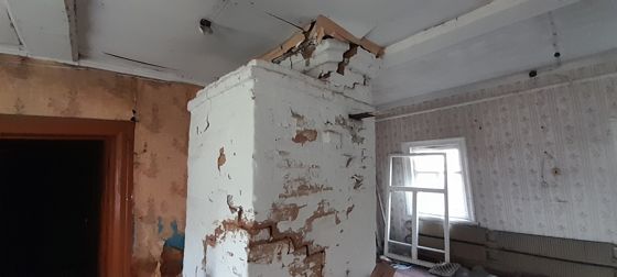 Здание, назначение: нежилое, площадь 72,4 кв.м., кадастровый номер 76:01:030901:163, 
земельный участок, кадастровый номер 76:01:030901:61, площадь 222 кв.м., категория земель – земли населенных пунктов, вид разрешенного использования- Административные здания, офисы, конторы различных организаций, компаний.
