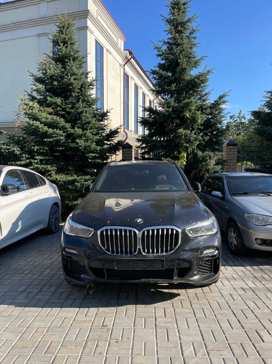 Автомобиль марки  BMW X5 XDRIVE30D (002)