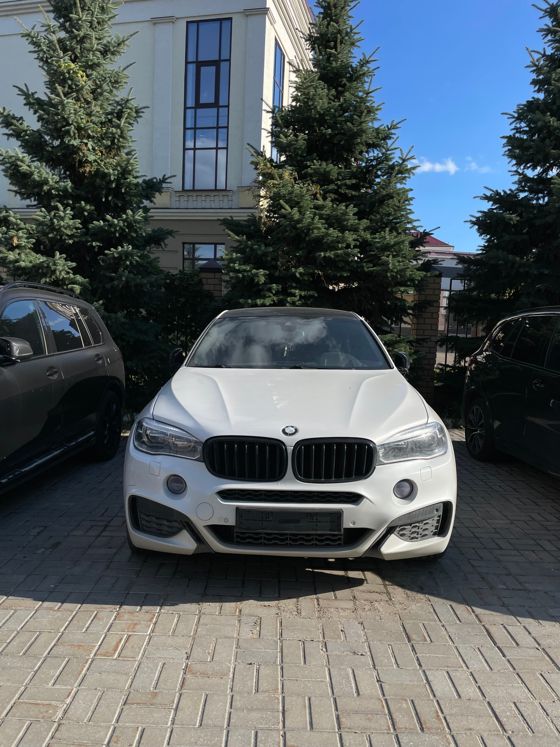 Автомобиль марки BMW X6 XDRIVE30D (002)