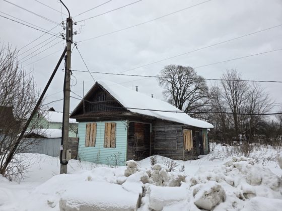 Нежилое здание вместе с земельным участком, расположенное по адресу: Ярославская обл., г. Углич, ул. Шаркова, д. 58а