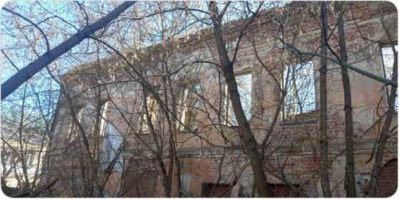 Продажа находящегося в федеральной собственности объекта недвижимого имущества площадью 1 930,3 кв. метра (кадастровый номер 44:27:040211:164), по адресу: Костромская область, г. Кострома, ул. Островского, д. 53, являющегося объектом культурного наследия федерального значения, находящимся в неудовлетворительном состоянии, с одновременным предоставлением в аренду земельного участка (кадастровый номер 44:27:040211:2), на котором расположен такой объект.