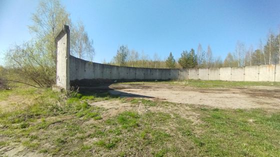 Сооружение - бетонная площадка по адресу: г. Сыктывкар, Ухтинское шоссе, соор. 33/1, одновременно с земельным участком