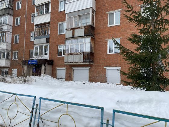 нежилое помещение,  общей площадью 13,1 кв.м. (Литер А, этаж цоколь, номера на поэтажном плане: 16, согласно кадастровому паспорту помещения № 32355 от 02.07.2009г.), расположенное по адресу: Удмуртская Республика, г. Ижевск, ул. Автозаводская, д. 58, кадастровый номер 18:26:030208:2264.