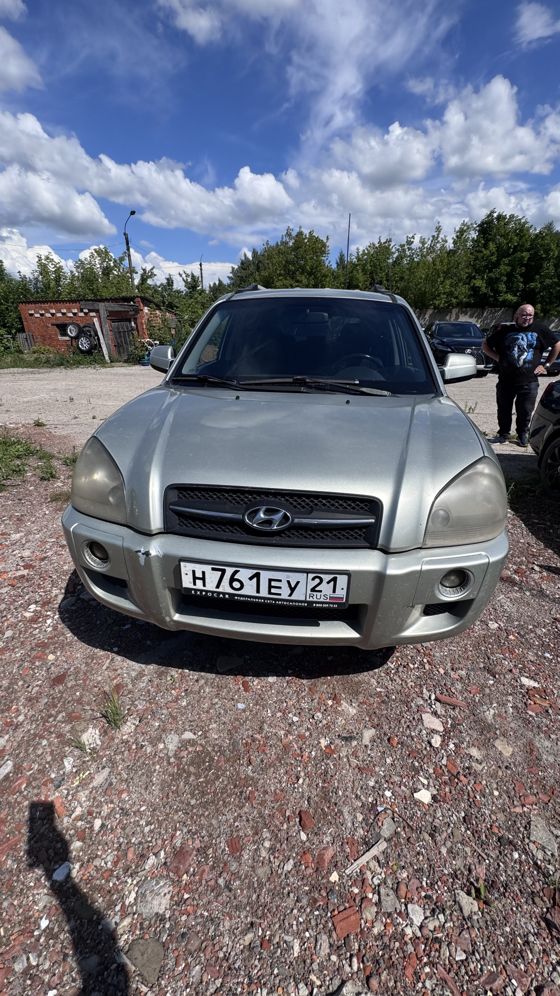АМТС Hyundai Tucson 2.0 GLS, 2006 г.в., г/н Н761ЕУ21, VIN KMHJN81BP7U577389, цвет серебристый
