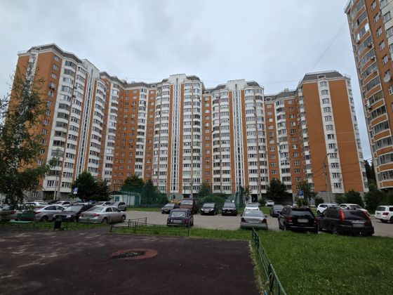 Продажа имущества, находящегося в собственности города Москвы: жилое помещение по адресу: Московская область, д. Голубое, ул. Родниковая, к. 5, кв. 6 общей площадью 51,0 кв.м, кадастровый номер: 50:09:0070106:3587