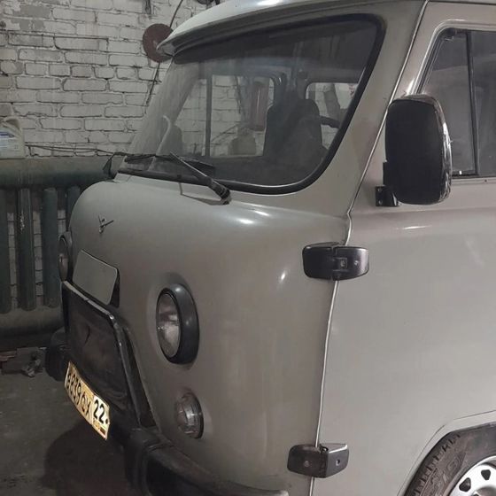Автомобиль УАЗ-220695