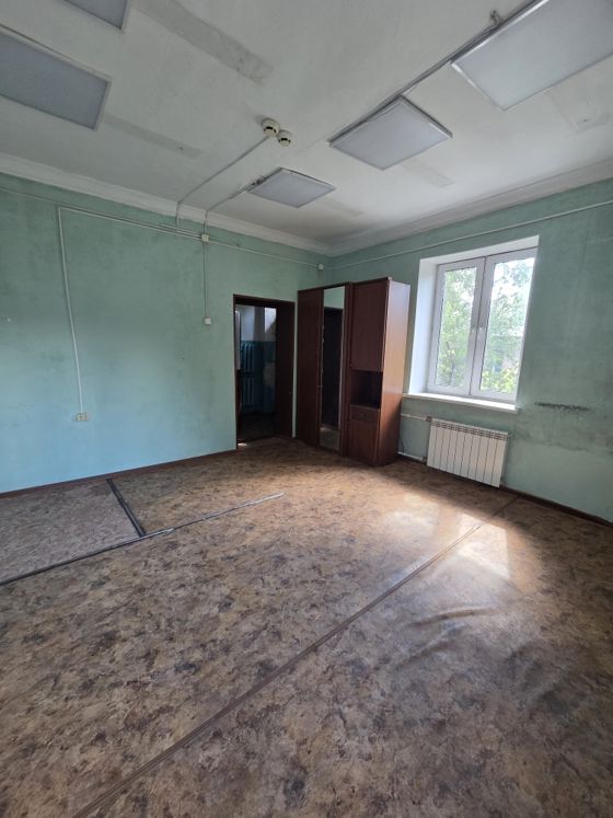 Право на заключение договора аренды нежилого помещения (номер на поэтажном плане: 23) с кадастровым номером 55:36:090301:14705 общей площадью 20,3 кв. м, расположенного на 2 этаже здания по адресу: г. Омск, ул. Братская, д.13.