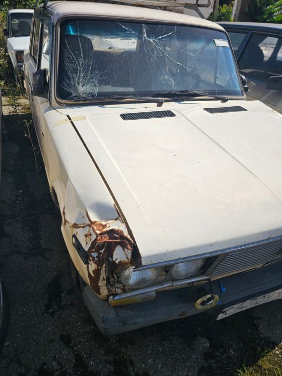 Автомобиль ВАЗ 21061, г.н С430УХ123, светло бежевого цвета. Документы отсутствуют.