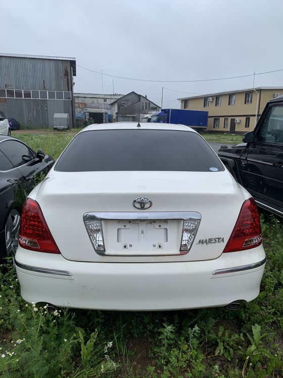 Транспортное средство – легковой автомобиль марки «Toyota» модели «Crown Majesta» VIN: UZS 186- 0011343, 2005 г.в., государственный номер республики Абхазия: С408КС АБН, цвет белый, с ключом