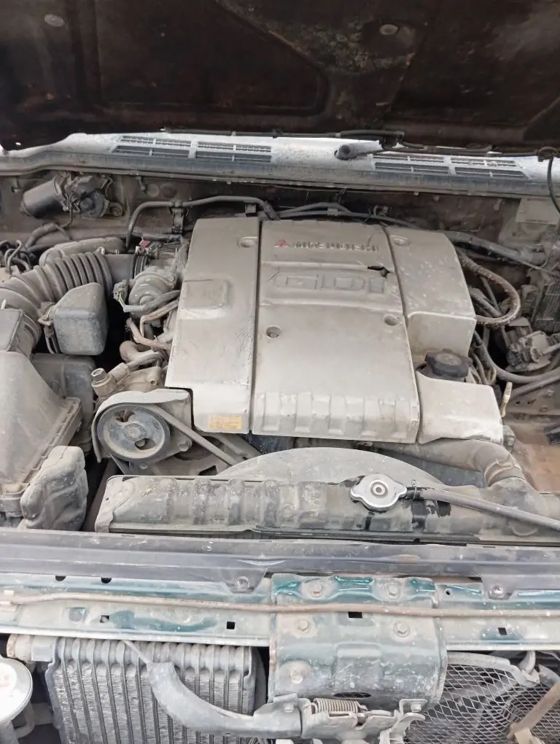 Автомобиль марки Mitsubishi Pajero г/н В993ХР27,г.в 1994, № шасси V454403695,цвет темно -зеленый