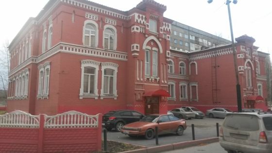Продажа находящегося в федеральной собственности объекта недвижимого имущества площадью 1 816,3 кв. м (кад. № 24:43:0114001:250), являющегося объектом культурного наследия регионального значения, находящимся в неудовлетворительном состоянии, по адресу: Красноярский край, м.о. Ачинский, г. Ачинск, ул. Коммунистическая, д. 49, с одновременным предоставлением в аренду земельного участка площадью 4 754 кв. м, на котором расположен такой объект недвижимого имущества.