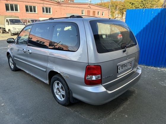 Автомобиль легковой универсал КИА КАРНИВАЛ UP7512
