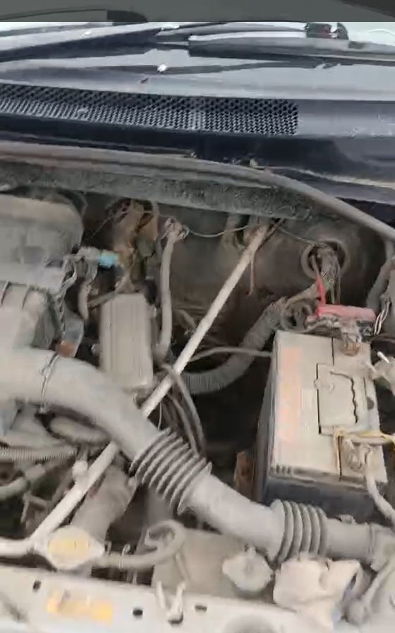 Автомобиль марки Toyota Vitz, г/н У302ТМ27, 2000 г.в, № кузова SCP100270780.серого цвета