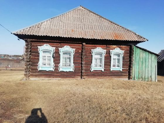 Здание библиотеки 62,4 кв.м. с земельным участком 133,00 кв.м. местоположение: Кемеровская область - Кузбасс, Гурьевский муниципальный округ, д. Кулебакино, ул.Советская,50