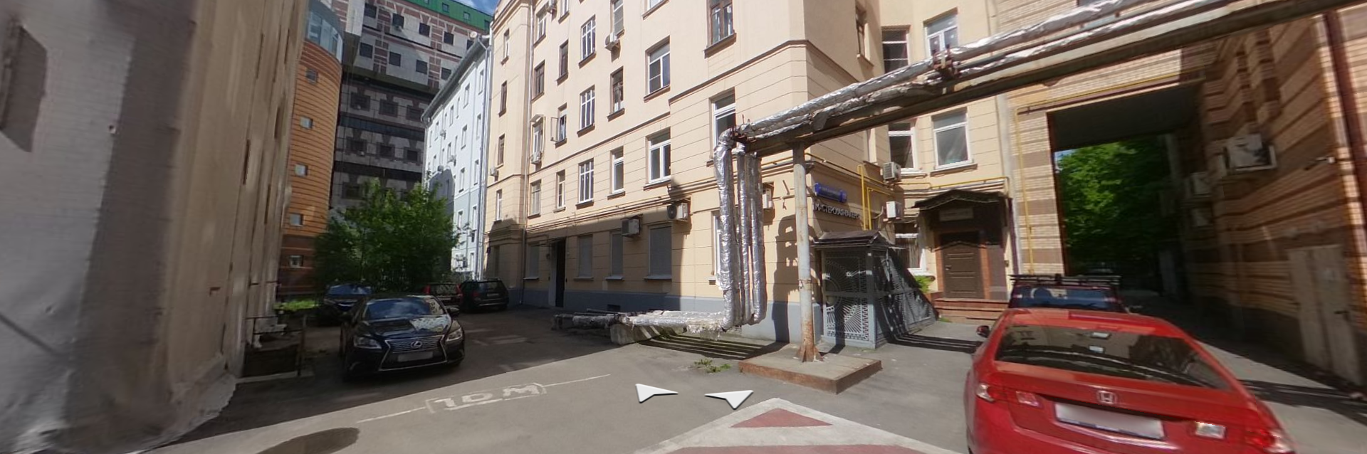 1/2 доли в праве собственности в комнате пл. 19,6 кв.м, по адресу: г. Москва, ул. 4-я Тверская-Ямская, д. 12, стр. 2, кв. 42, ком. 5, к/н: 77:01:0004011:4821