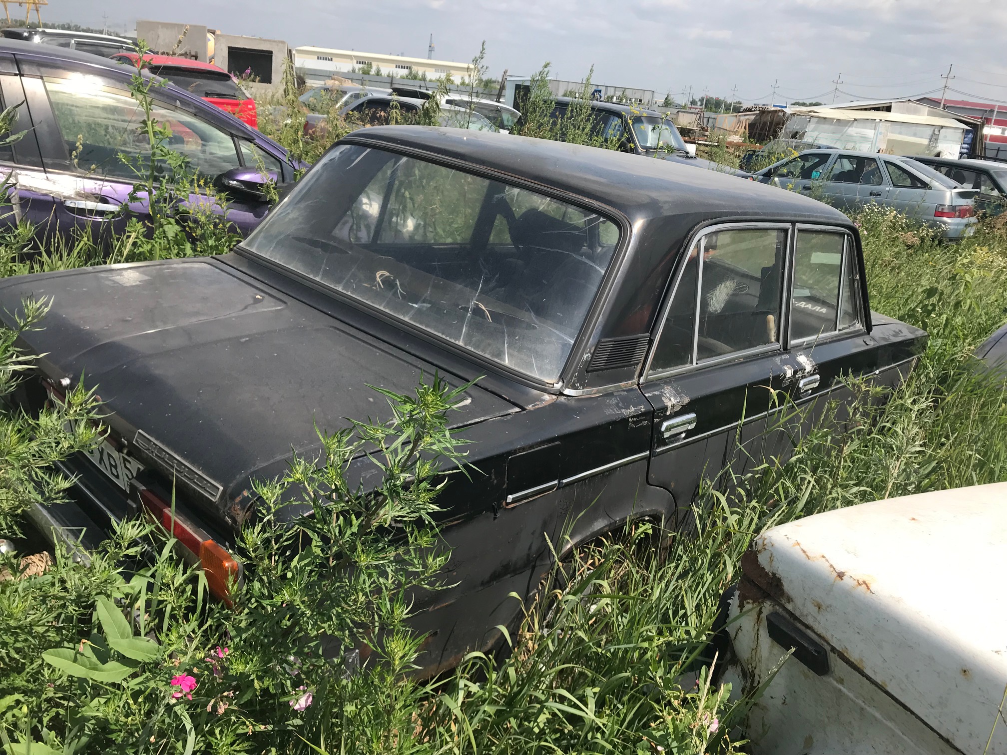 Автомобили: 1.ВАЗ 21061,1991 г.в,VIN:ХТА210610N2753863,2."BMW523T" 1998 г.в, WBADH31030BY06233.